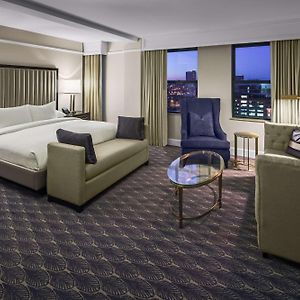 Junior King Suite Seating Area